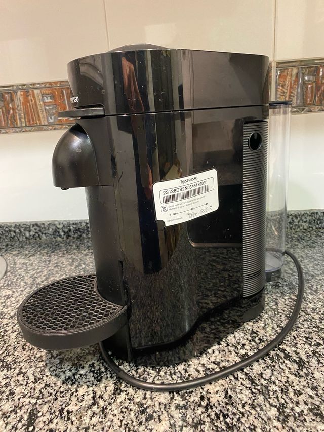Cafetera Nespresso DeLonghi Negra