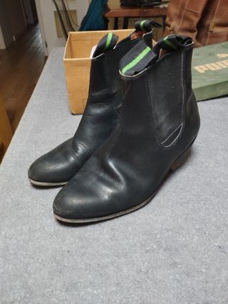 Botines flamencos negros