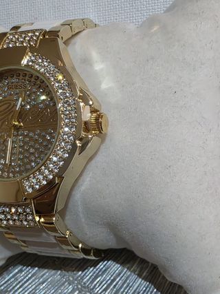 Reloj Guess Dorado y Blanco con Cristales