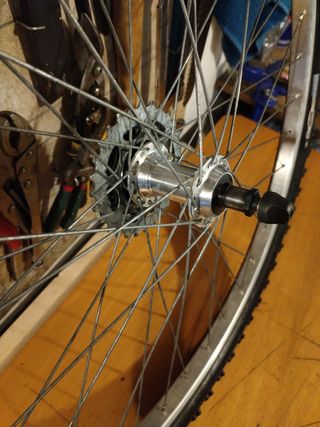 Rueda Trasera( 26)×1.95..Shimano.