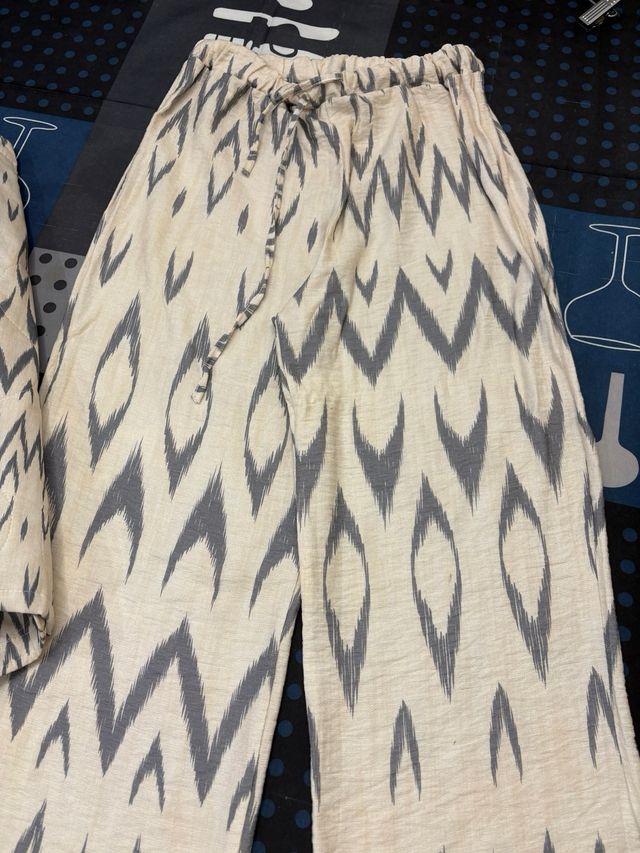 Conjunto Chaleco y Pantalón Étnico Beige/Gris