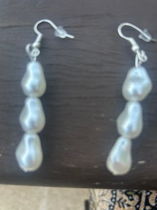 Pendientes de perlas barrocas plateadas