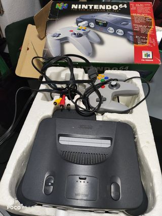 Nintendo 64 con caja