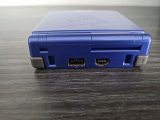 Game Boy Advance SP Pokemon Zafiro