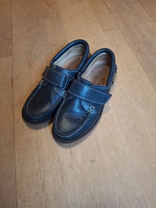 Zapatos náuticos niño negros marca Chiqui Moc 