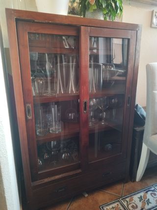 Vitrina rústica madera maciza y cristal 120x80 cm