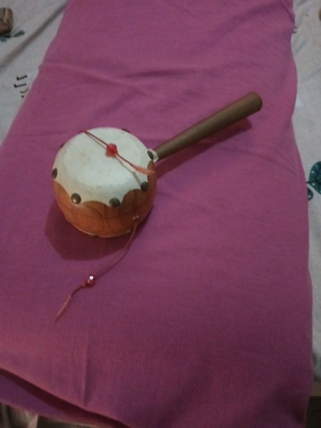 Tambor de mano de madera