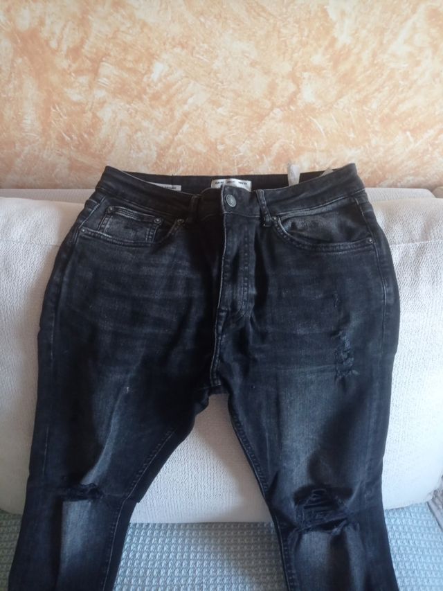 Pantalón vaquero negro Pull and Bear Talla 40