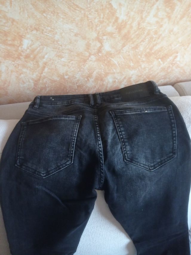 Pantalón vaquero negro Pull and Bear Talla 40
