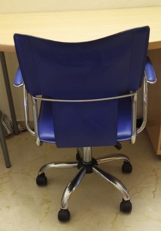 Silla de escritorio azul como nueva