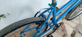 Bicicleta azul 24 pulgadas