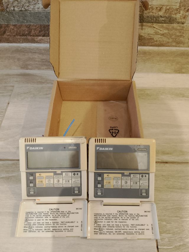 2 Termostatos Daikin BRC1052