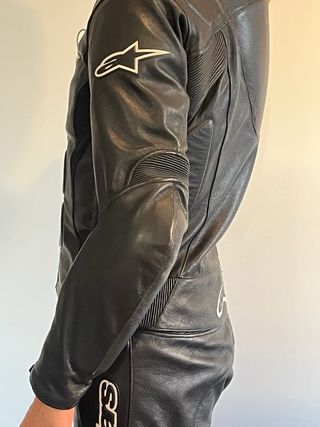 Mono de cuero Alpinestars negro