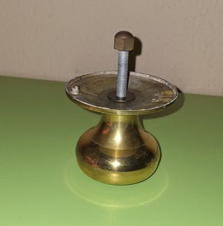 Pomo de puerta dorado