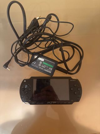Sony PSP-104 nero + caricabatterie