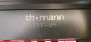 Piano Thomann DP-95 y Banqueta para llevártelos yá