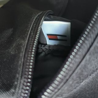 Borsa da viaggio Tommy Hilfiger nera