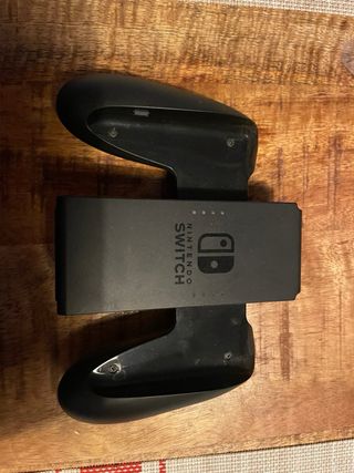 Nintendo Switch con Estuche y Mando Pro