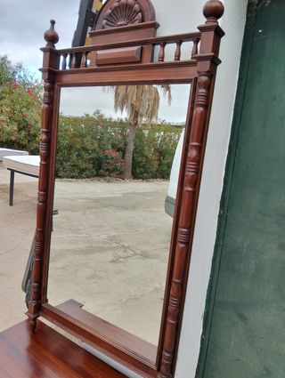 Tocador mueble con espejo