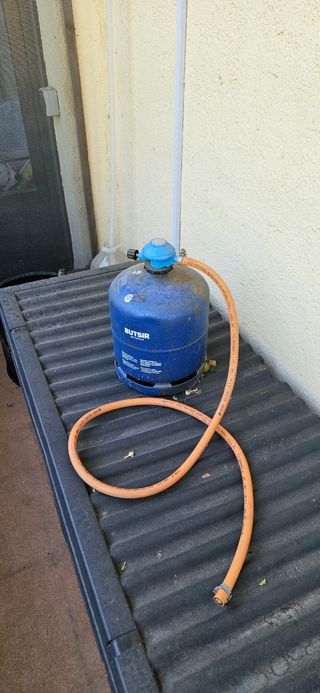 Bombona Campingaz azul con regulador y goma