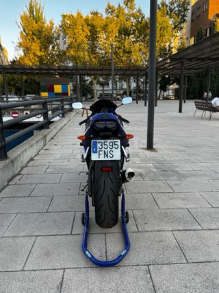 Yamaha R6 Azul