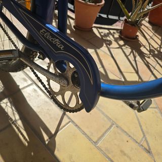 Bicicleta azul Electra