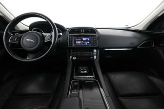 Jaguar F-Pace 20d Pure AWD