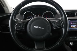 Jaguar F-Pace 20d Pure AWD