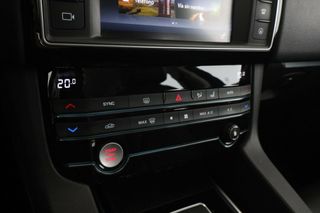 Jaguar F-Pace 20d Pure AWD