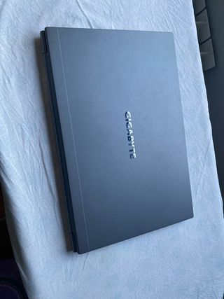 Portátil Gigabyte AX201NGW 2022 Gris