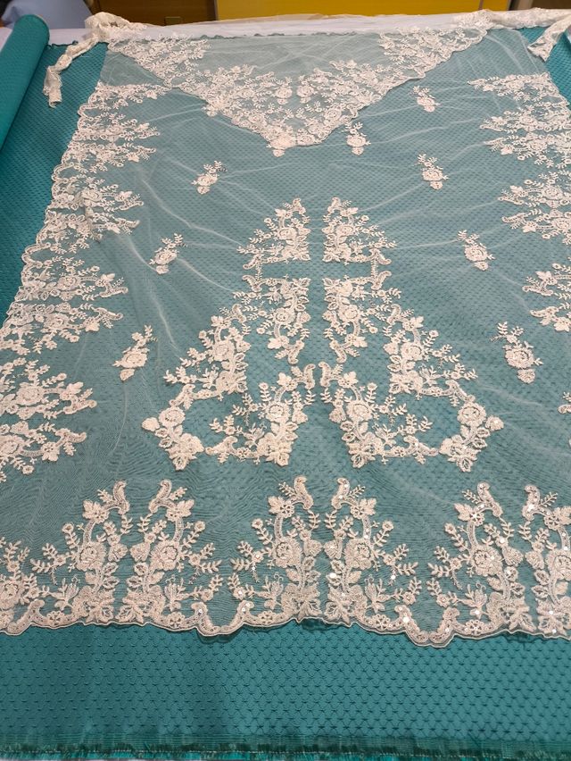 Manteleta Fallera Blanca y Plata 110 cm