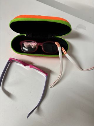 montura de gafas 