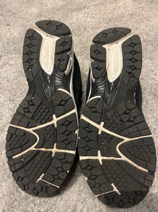 New Balance 2002R Negro