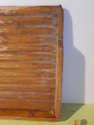 Vecchio lavatoio in legno