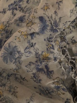 Pañuelo gasa estampado floral