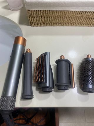 Dyson Airwrap con accesorios