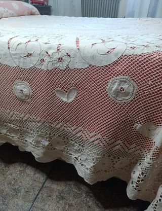 Colcha antigua hilo hecha a mano