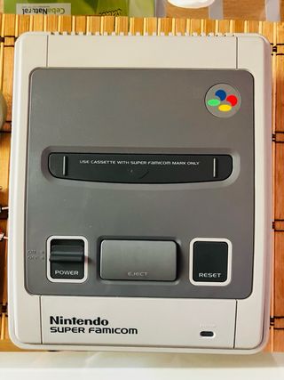 Super Nintendo Super Famicom Beige/Gris