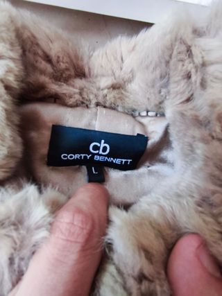 Chaquetón de conejo beige y crema