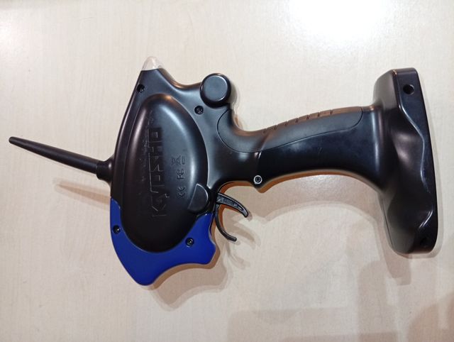 Emisora Kyosho KT-19 Perfex