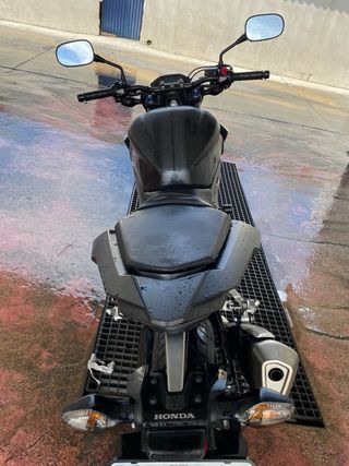 MOTO HONDA CB 500 F ABS, negra. COMO NUEVA.