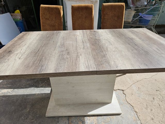 Mesa comedor y 4 sillas