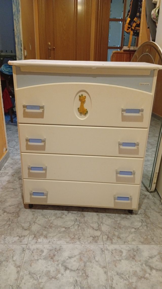 Mueble cambiador infantil con cajones