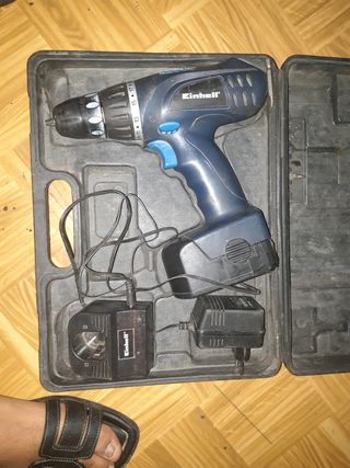 Taladro Eléctrico Einhell con Maletín y Cargador