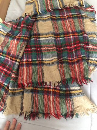 Pañuelo de cuadros estilo manta