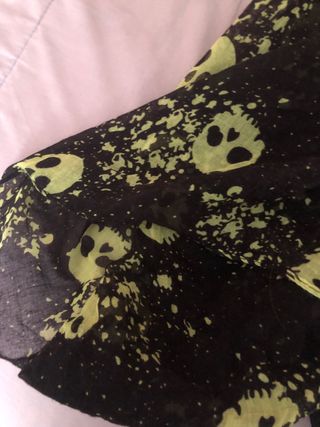 Pañuelo calaveras negro y verde