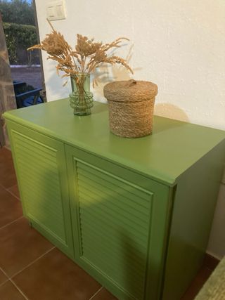 Aparador verde de madera