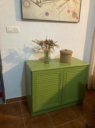 Aparador verde de madera