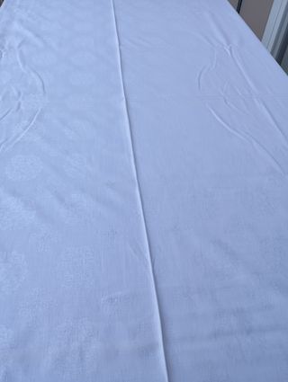 Tovaglia bianca cotone lavorato leggerissima