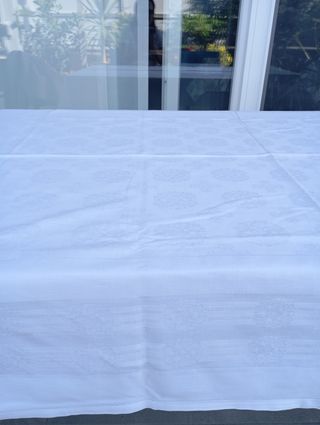 Tovaglia bianca cotone lavorato leggerissima